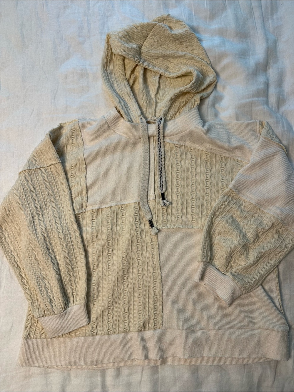 Women’s Cream Cable-Knit Hoodie Sweater
